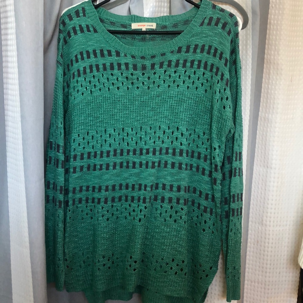 Light weight sweater